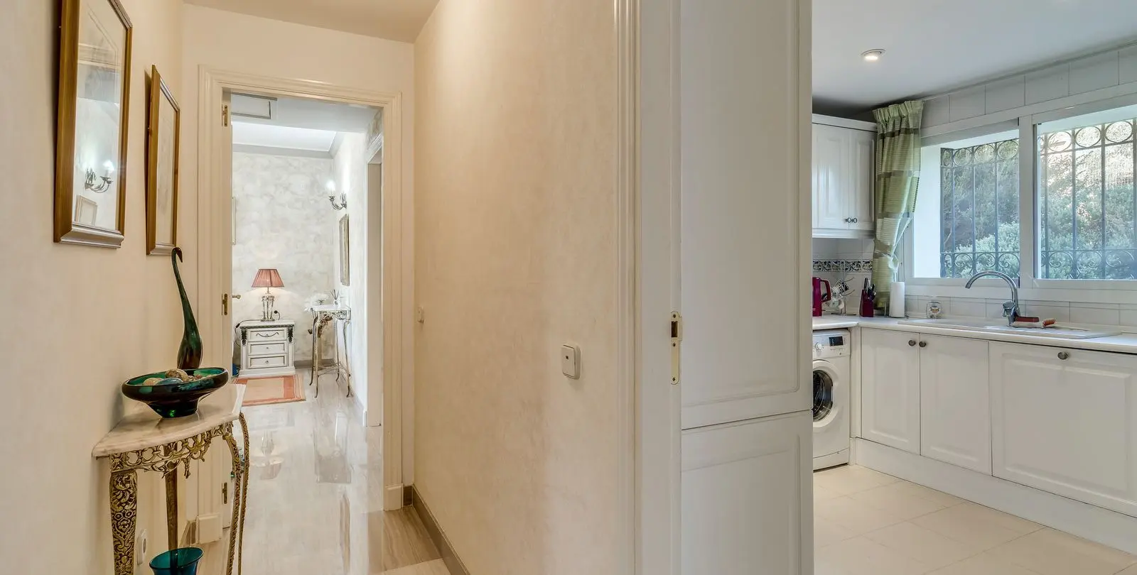 Sale of ground floor apartment in Elviria 11