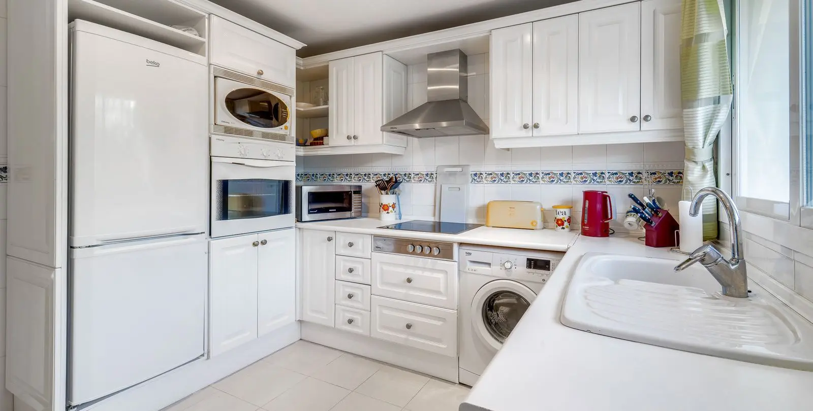 Sale of ground floor apartment in Elviria 25
