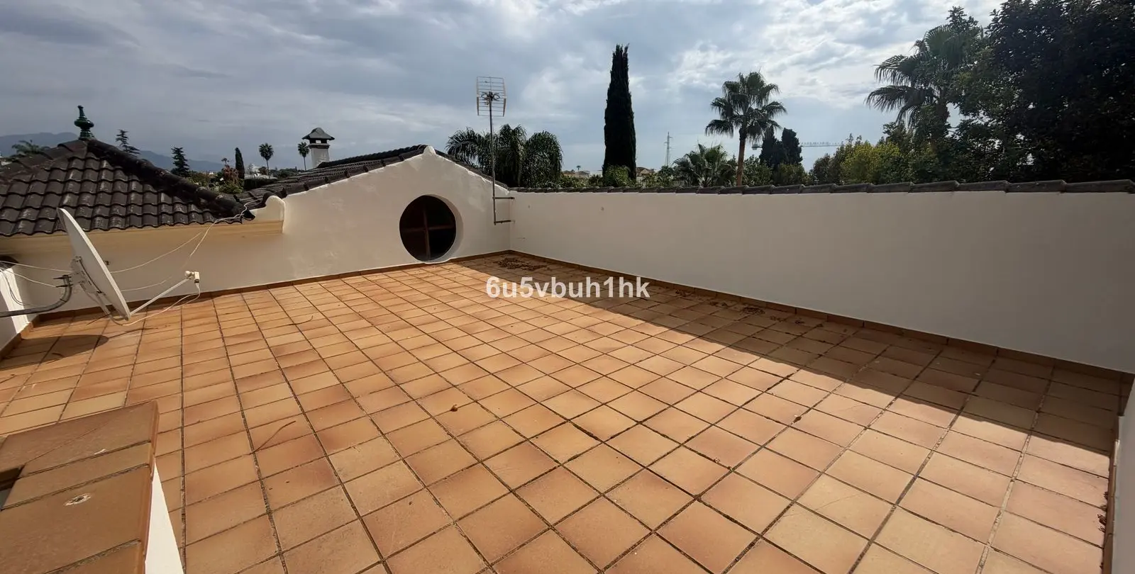 Sale of detached villa in Estepona 7