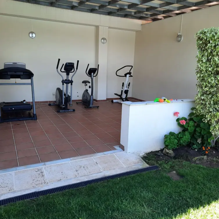 Sale of middle floor apartment in Puerto Banús