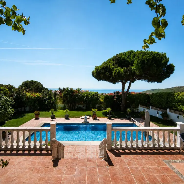 Sale of detached villa in Manilva