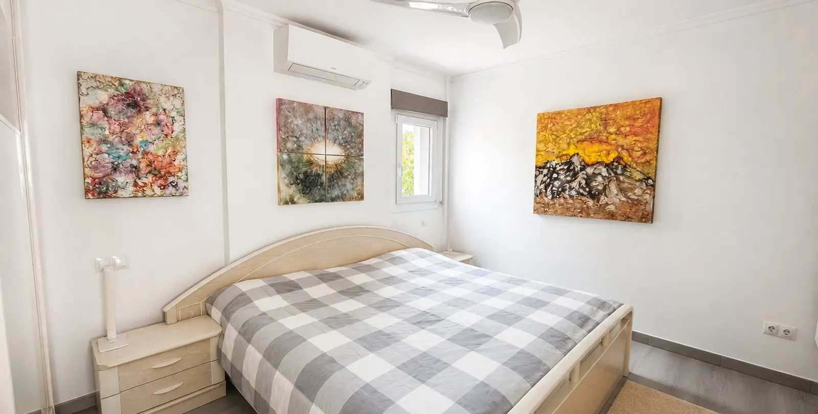 Sale of detached villa in Manilva 6