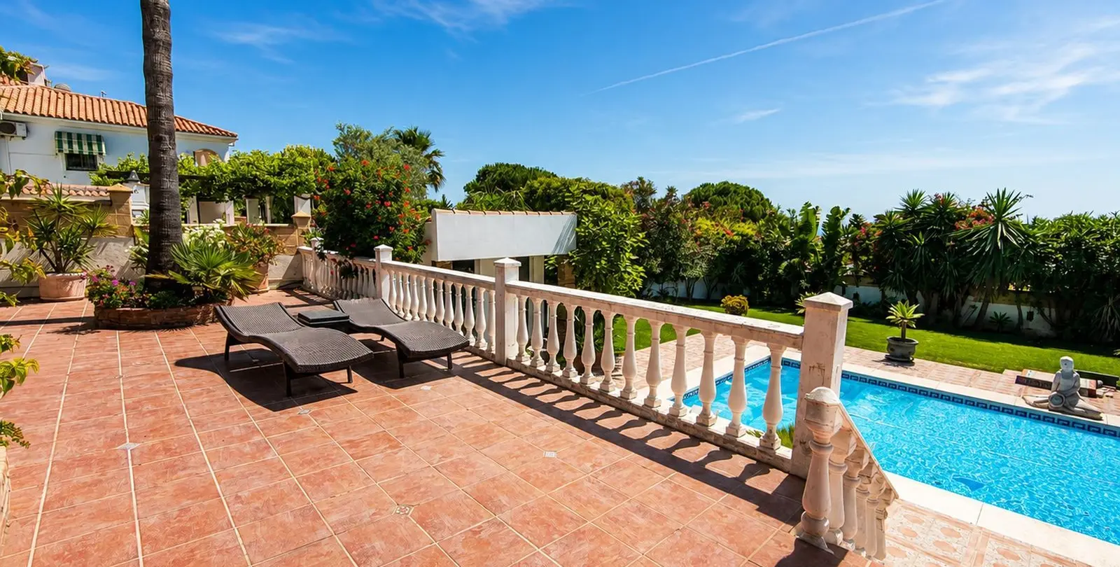 Sale of detached villa in Manilva 15