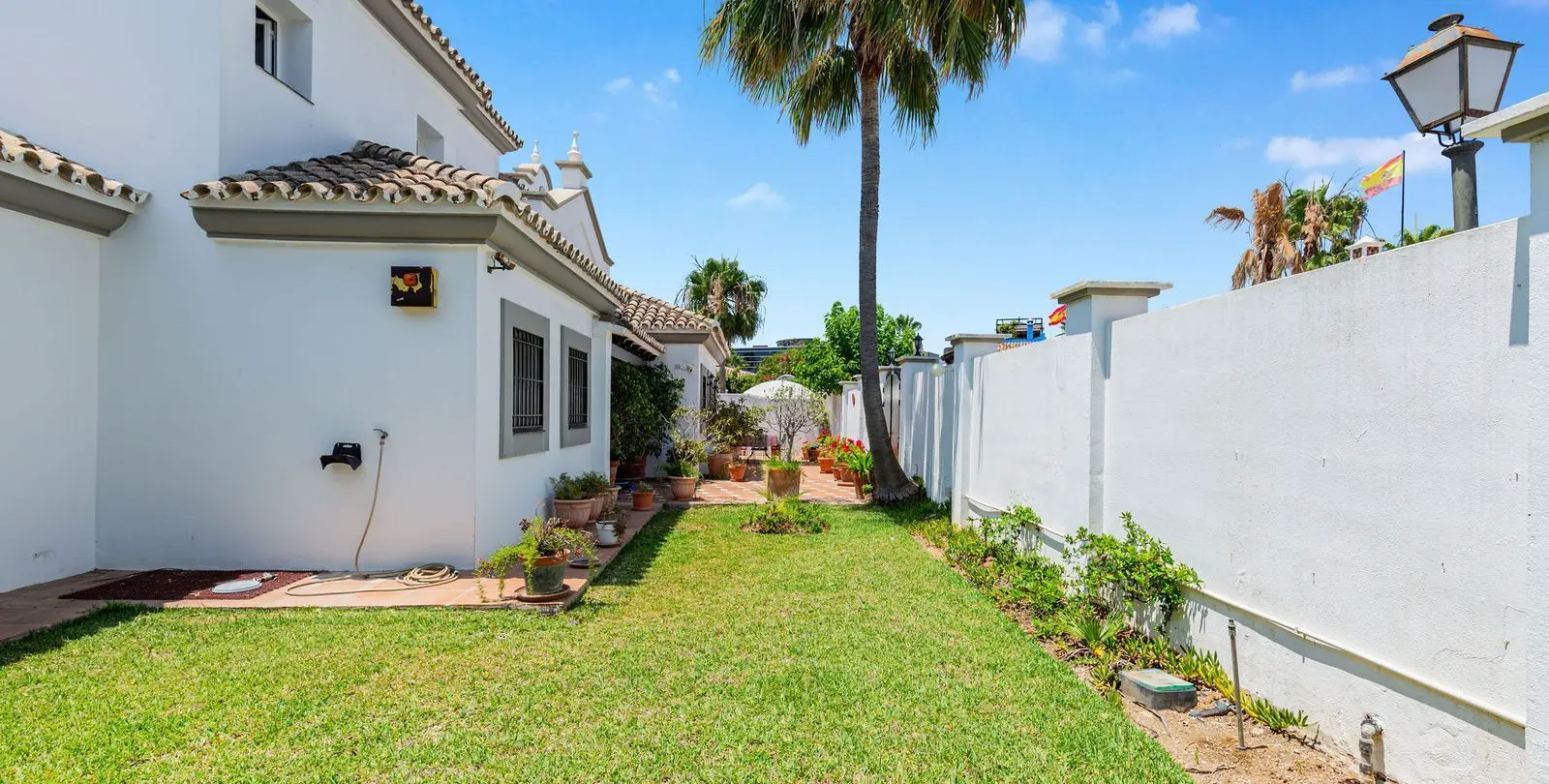 Sale of detached villa in Costalita 97