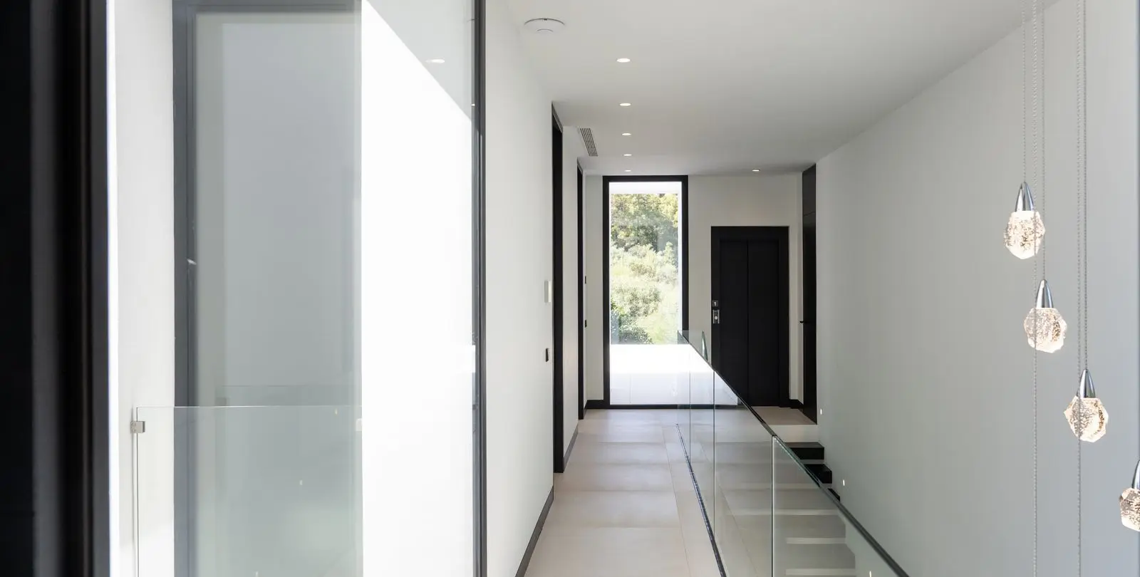 Sale of detached villa in Marbella 3