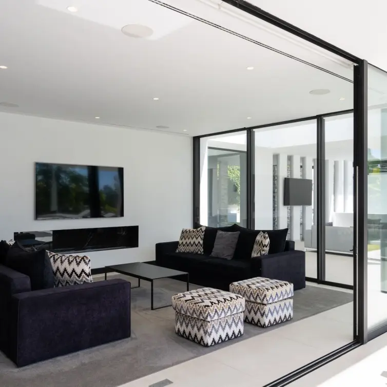 Sale of detached villa in Marbella