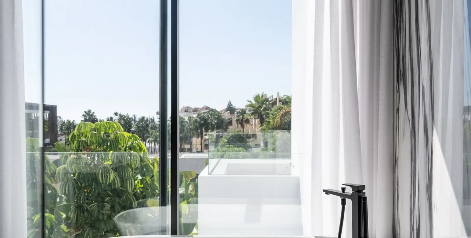 Sale of detached villa in Marbella 21
