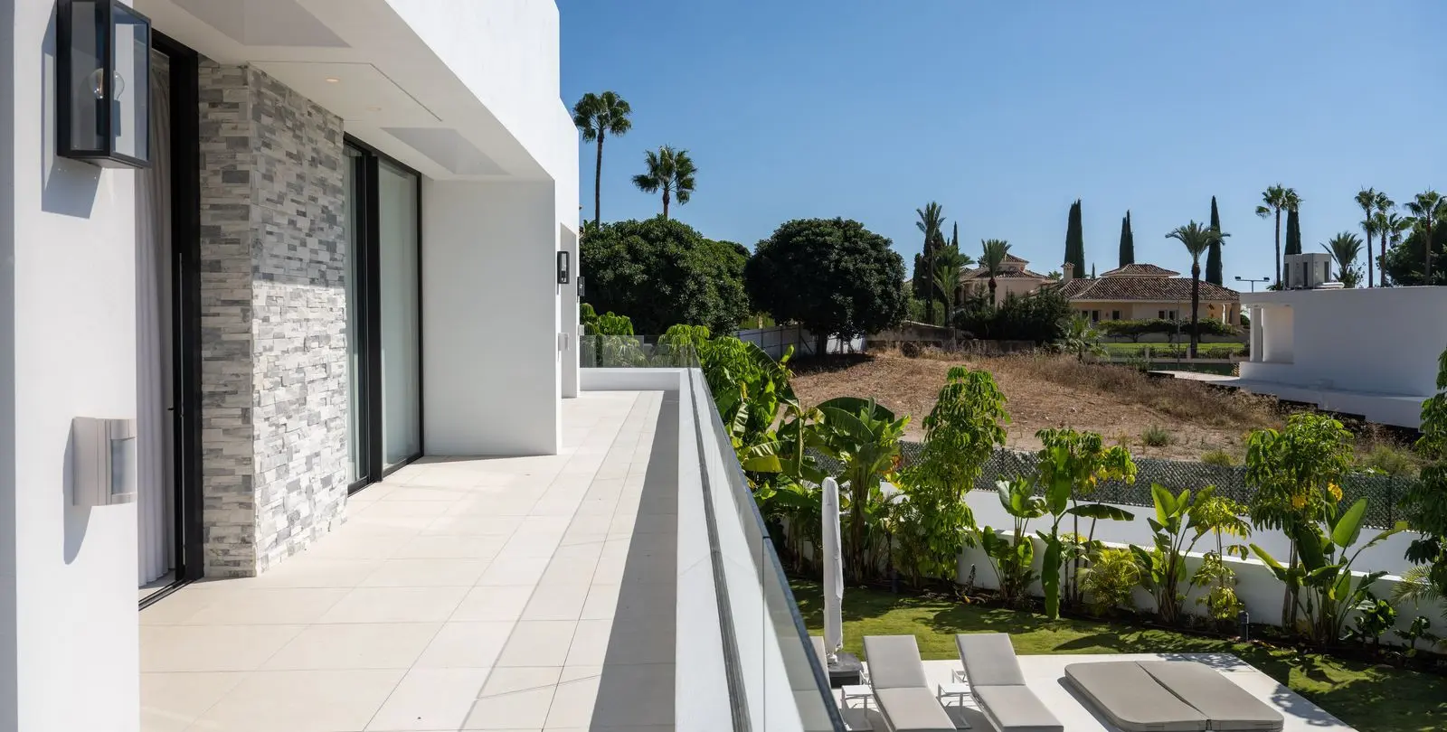 Sale of detached villa in Marbella 25