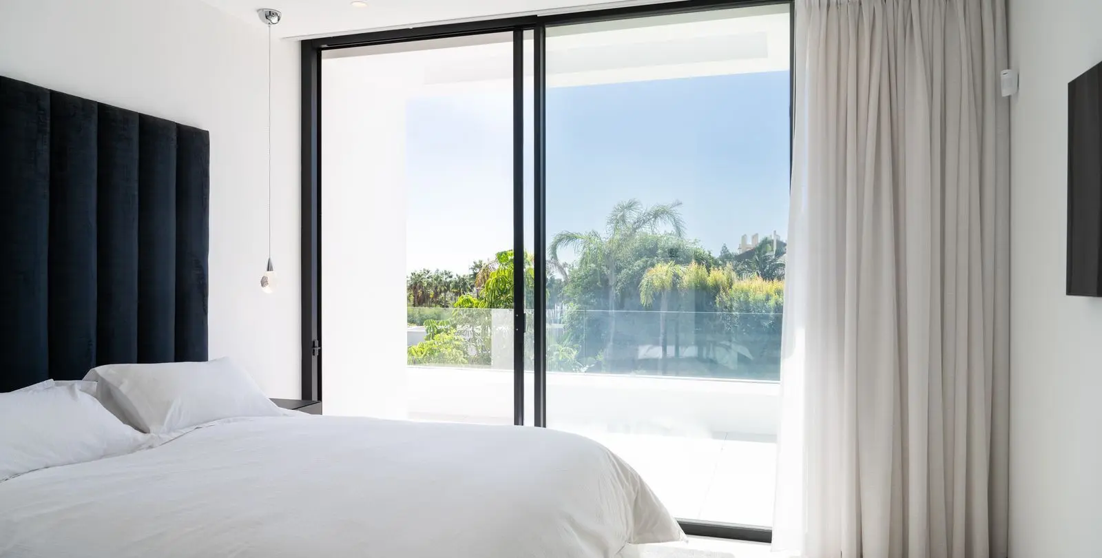 Sale of detached villa in Marbella 27