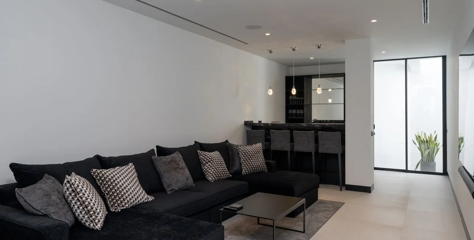 Sale of detached villa in Marbella 36