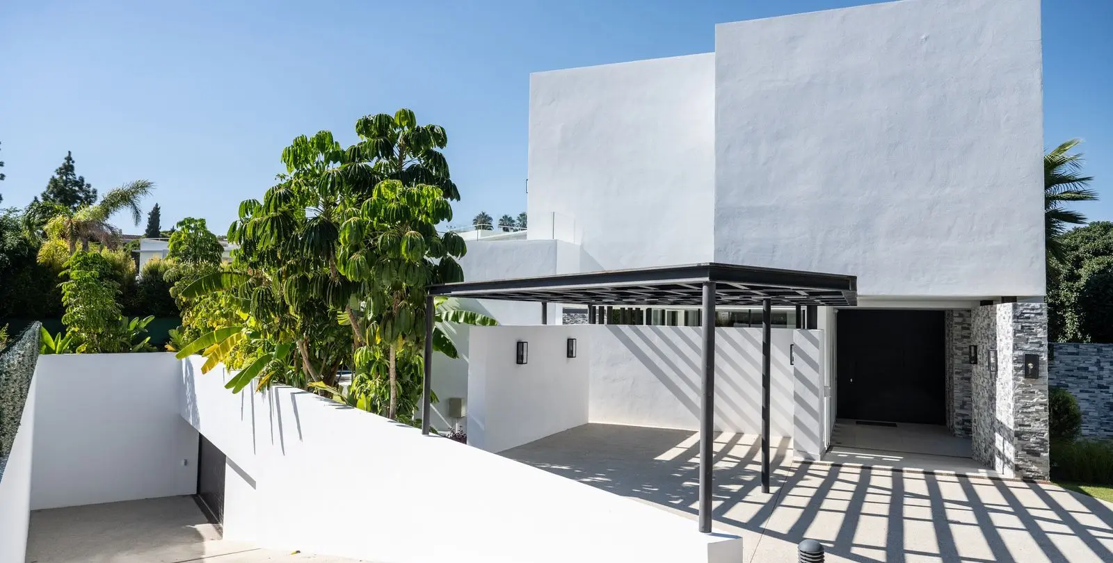 Sale of detached villa in Marbella 61