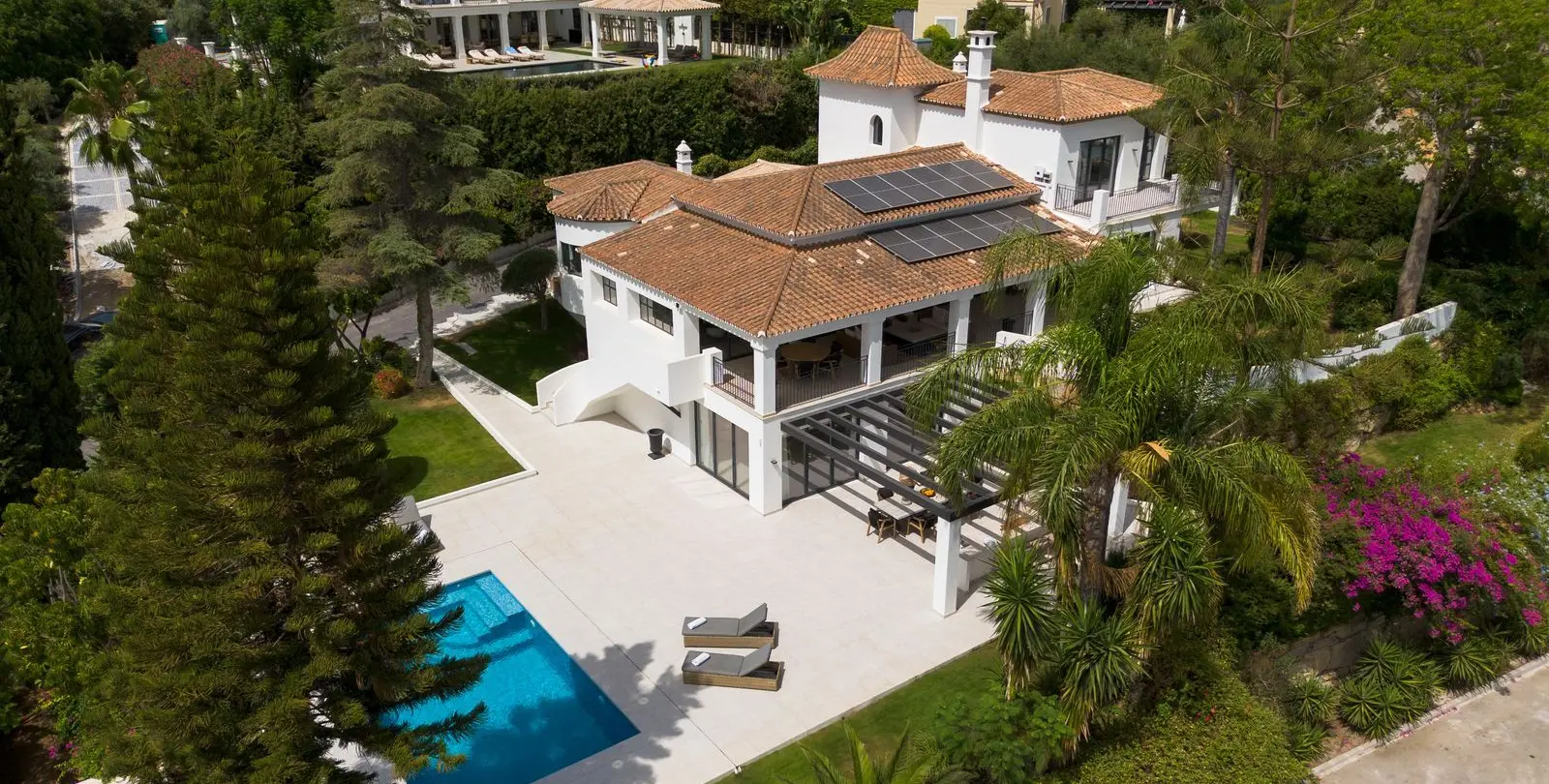 Sale of detached villa in Benahavís 2