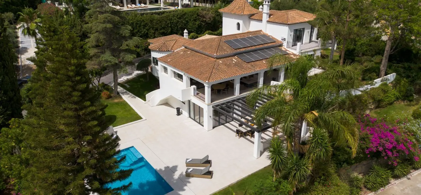 Sale of detached villa in Benahavís 1