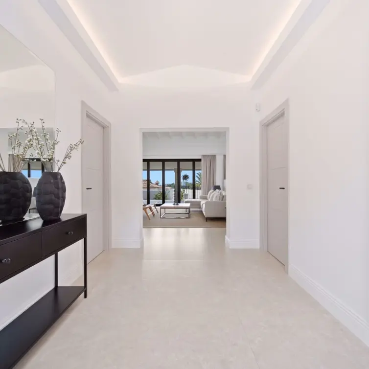 Sale of detached villa in Benahavís