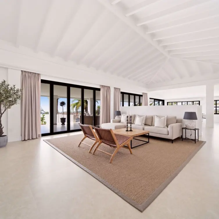 Sale of detached villa in Benahavís