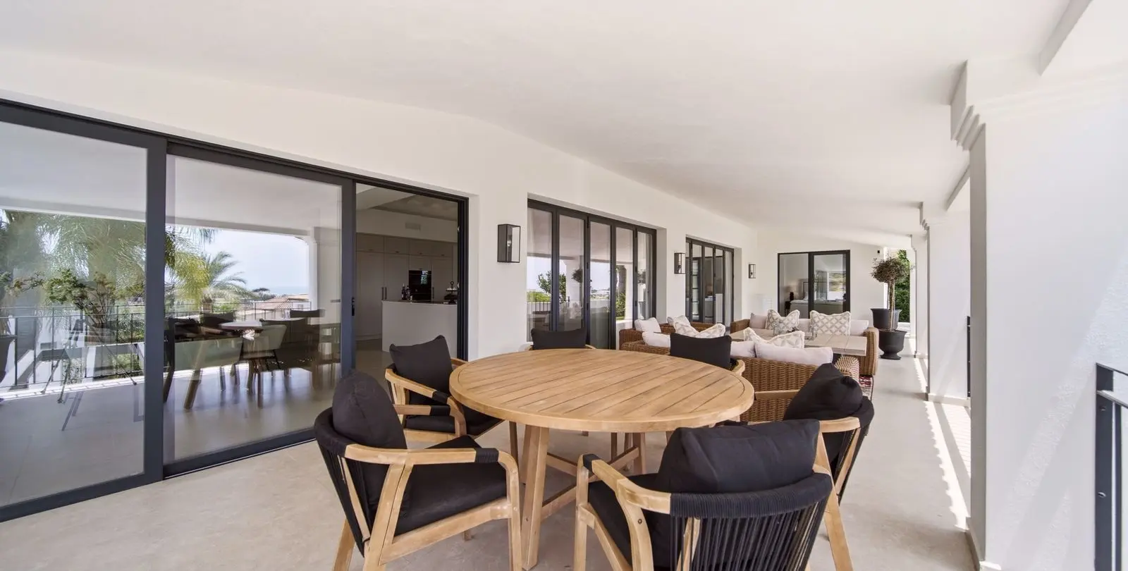 Sale of detached villa in Benahavís 17