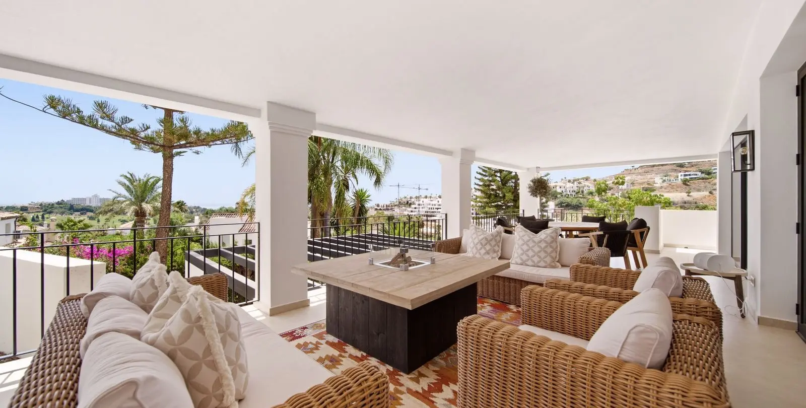 Sale of detached villa in Benahavís 18