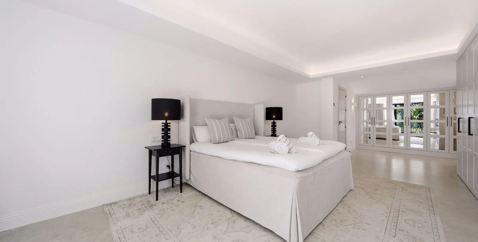 Sale of detached villa in Benahavís 36