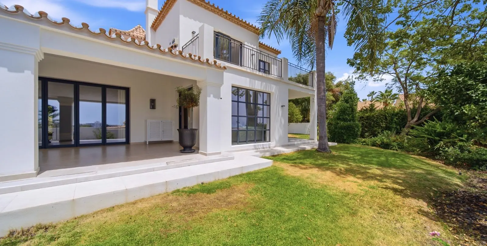 Sale of detached villa in Benahavís 41