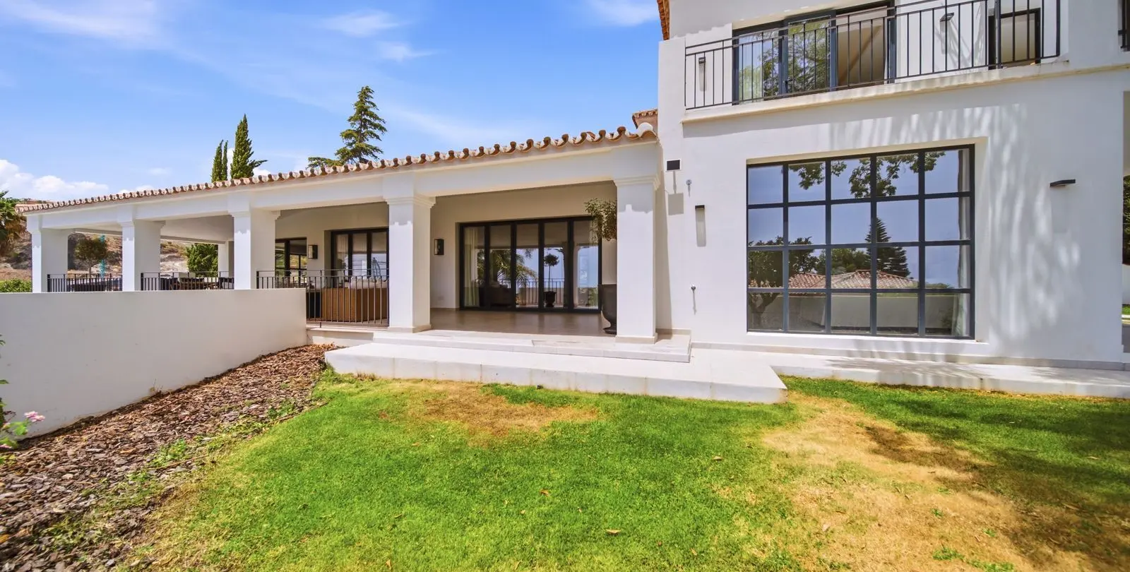 Sale of detached villa in Benahavís 42