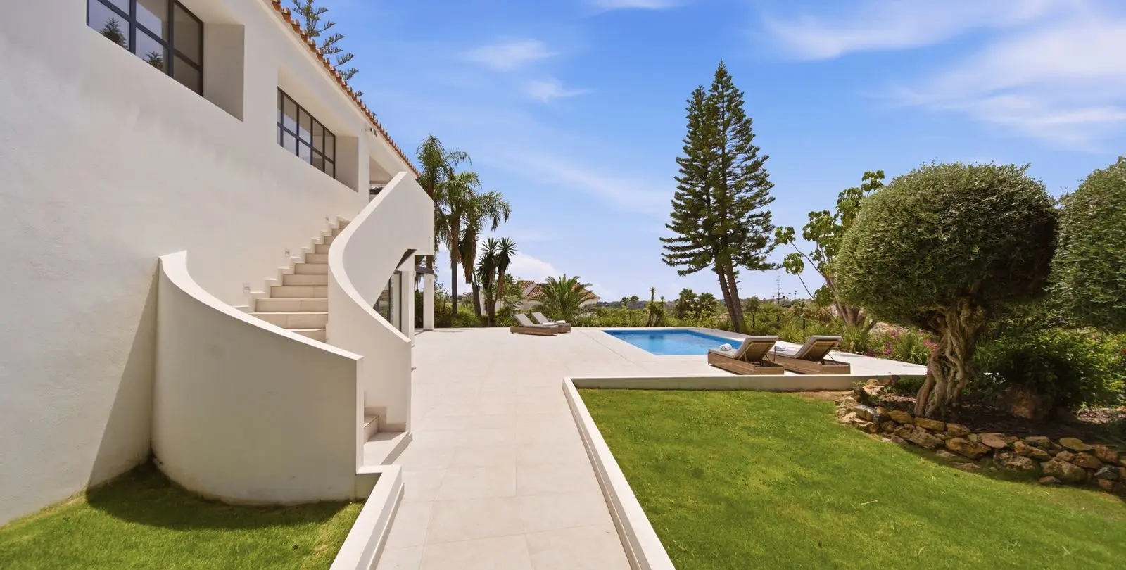 Sale of detached villa in Benahavís 45