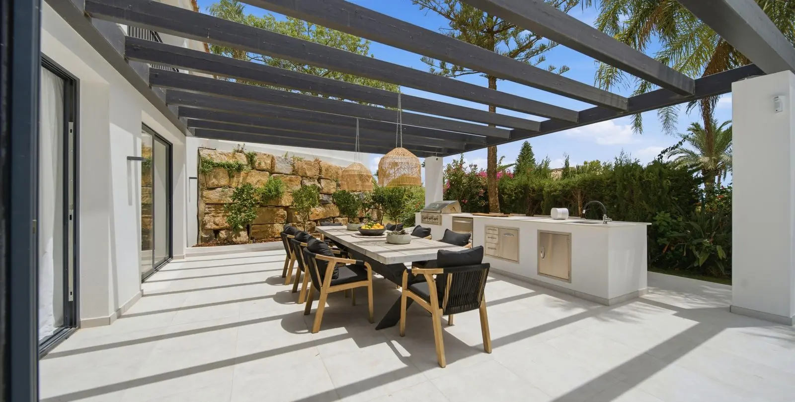Sale of detached villa in Benahavís 50