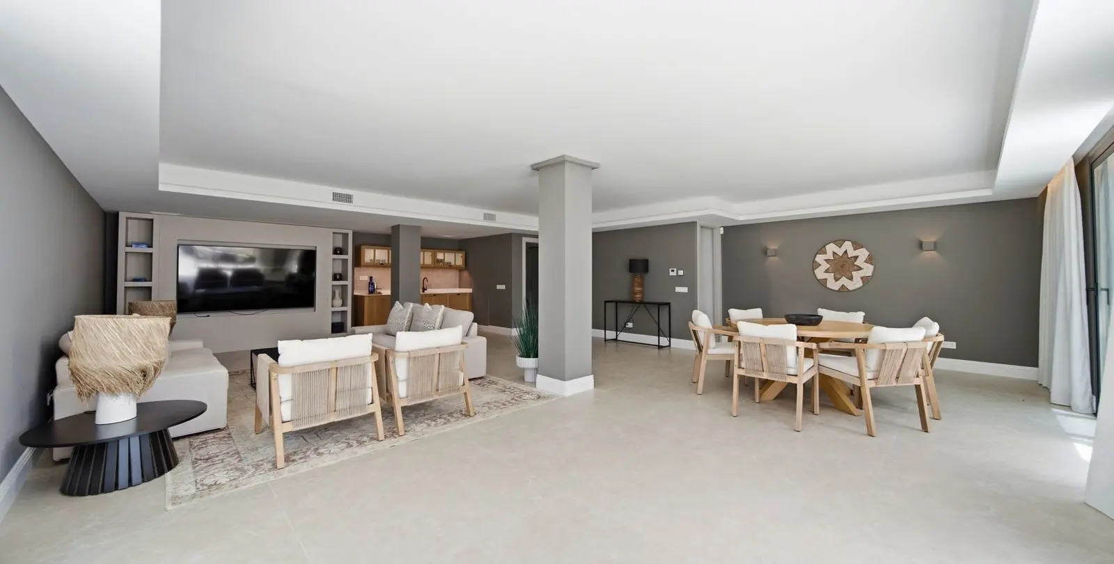 Sale of detached villa in Benahavís 57