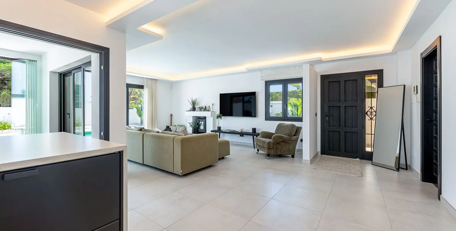Sale of detached villa in Carib Playa 11