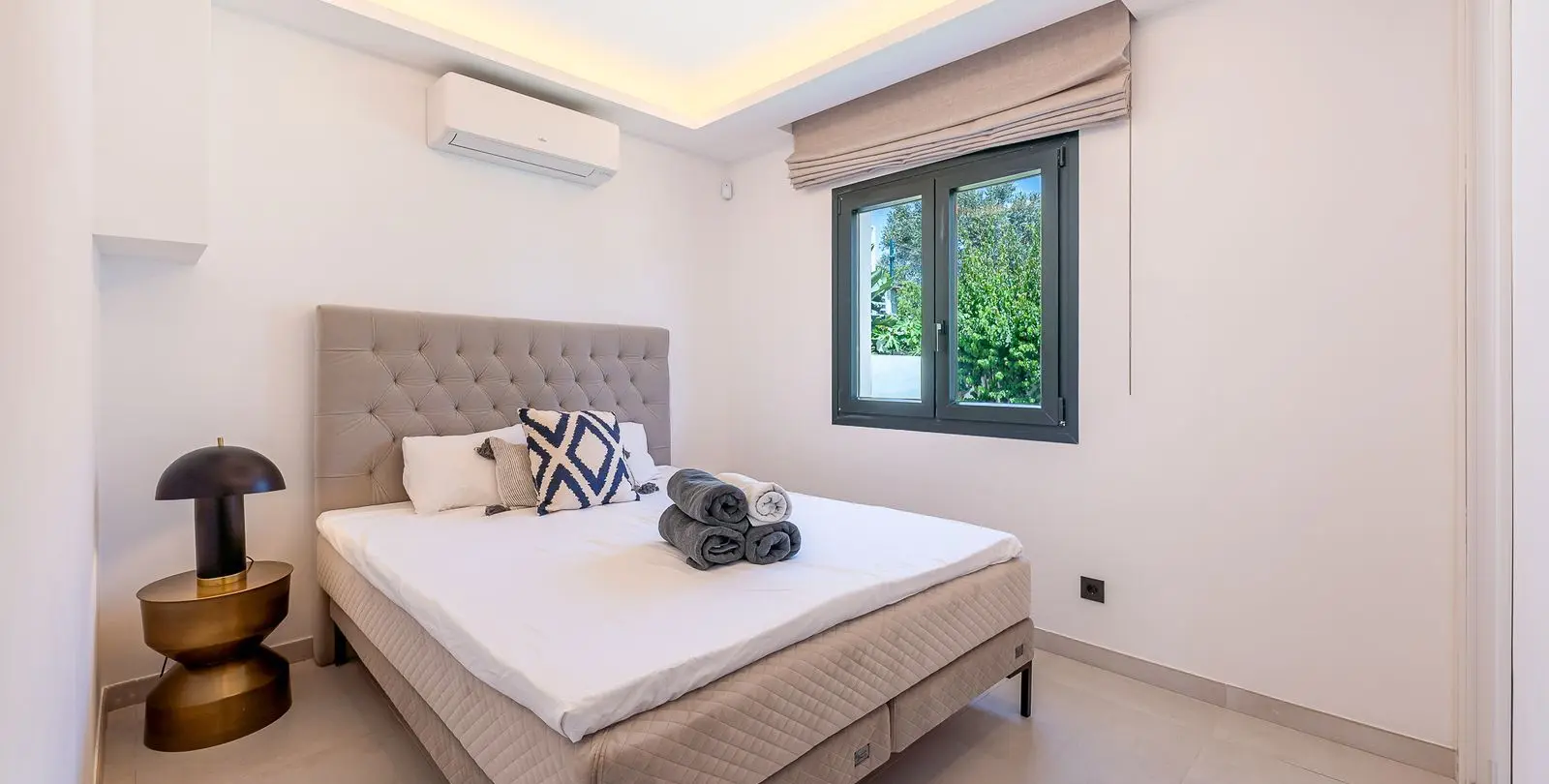 Sale of detached villa in Carib Playa 20