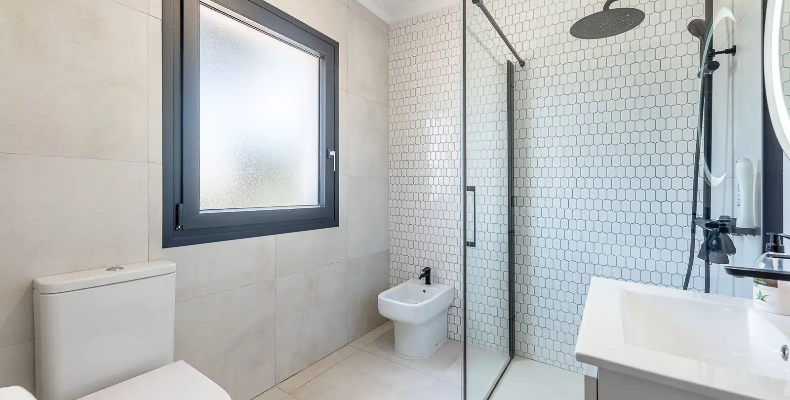 Sale of detached villa in Carib Playa 27