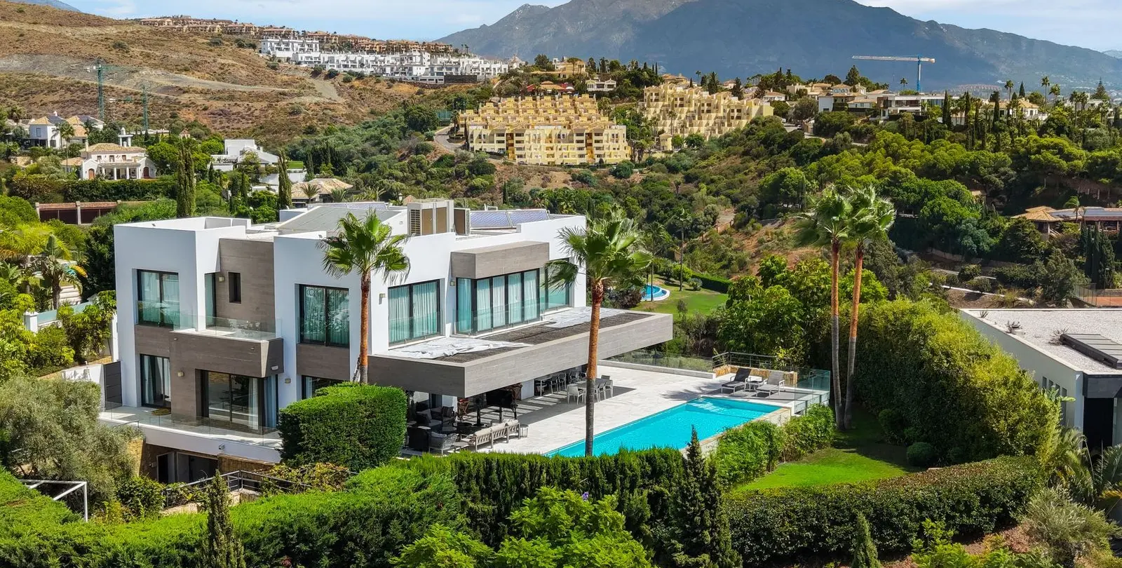 Sale of detached villa in Benahavís 3