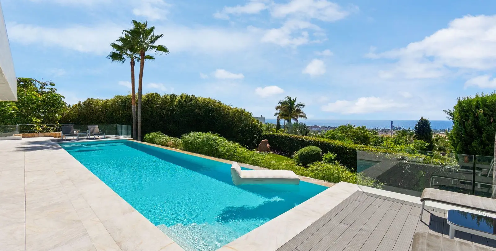 Sale of detached villa in Benahavís 19