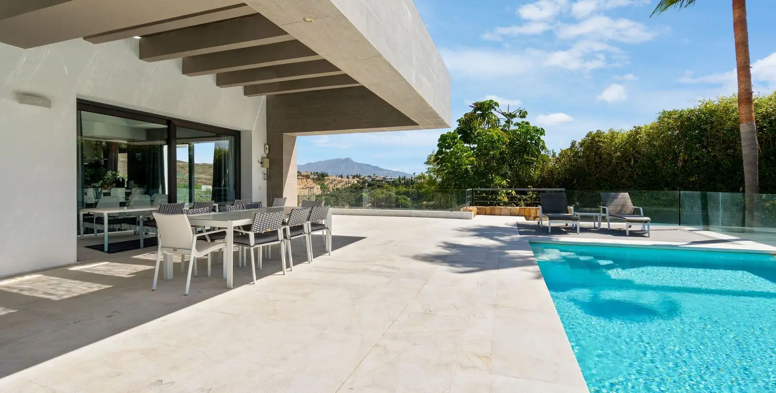 Sale of detached villa in Benahavís 22