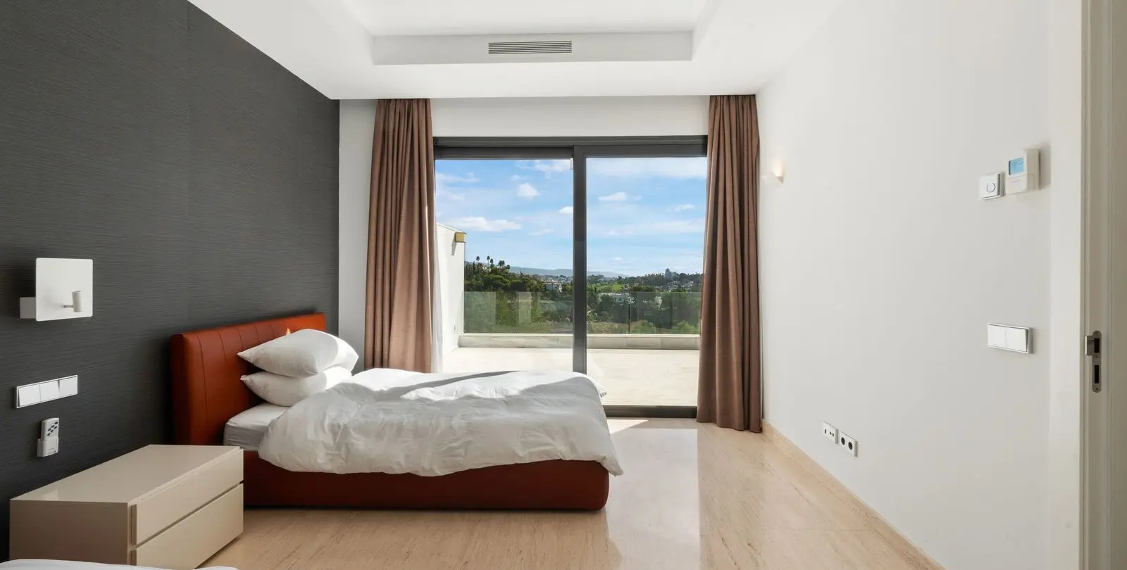 Sale of detached villa in Benahavís 26