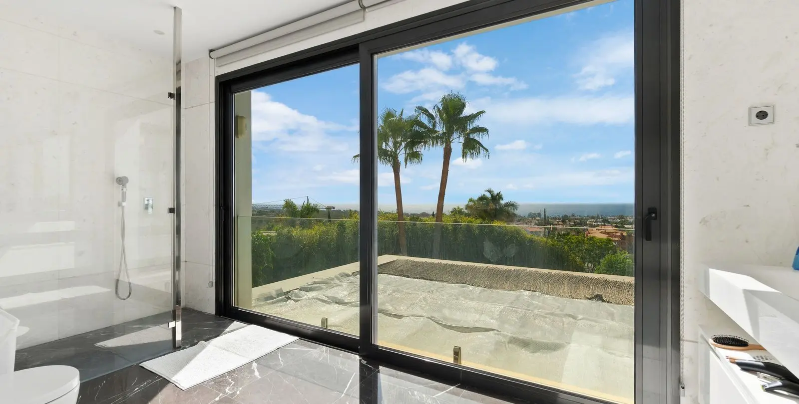 Sale of detached villa in Benahavís 57