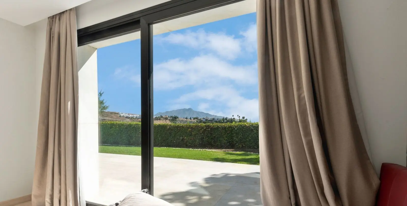 Sale of detached villa in Benahavís 62
