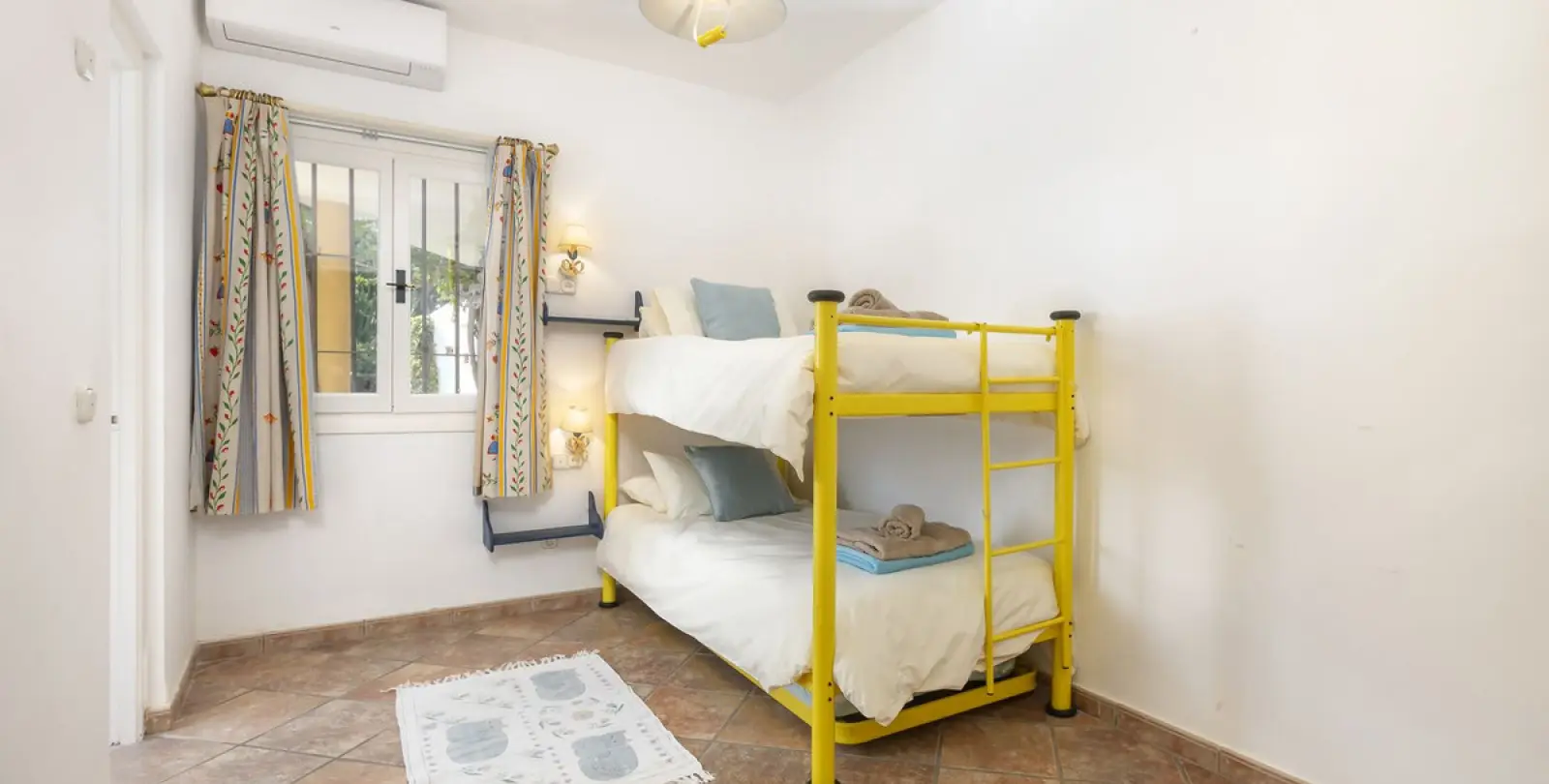 Long-term rent of detached villa in Estepona 3