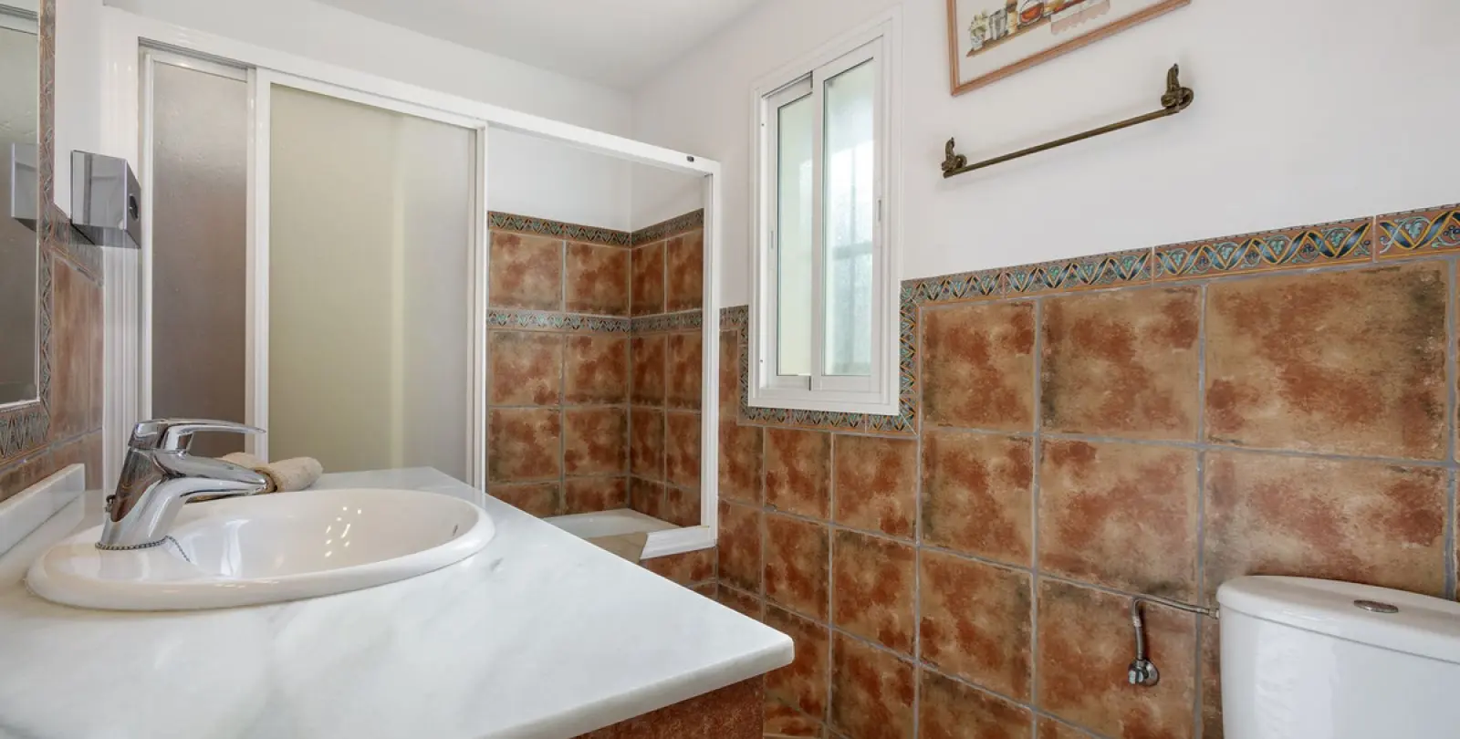 Long-term rent of detached villa in Estepona 22