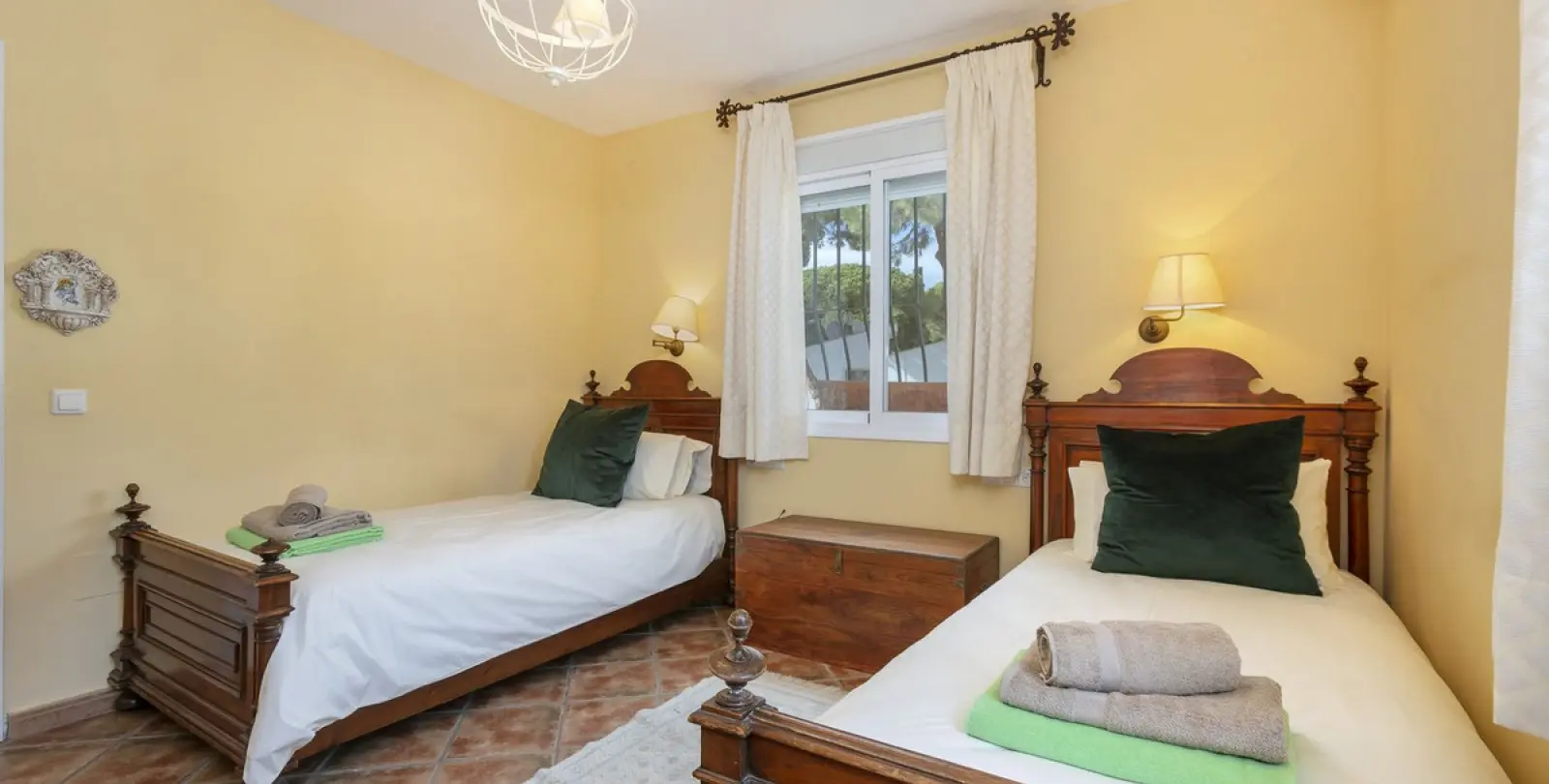 Long-term rent of detached villa in Estepona 30