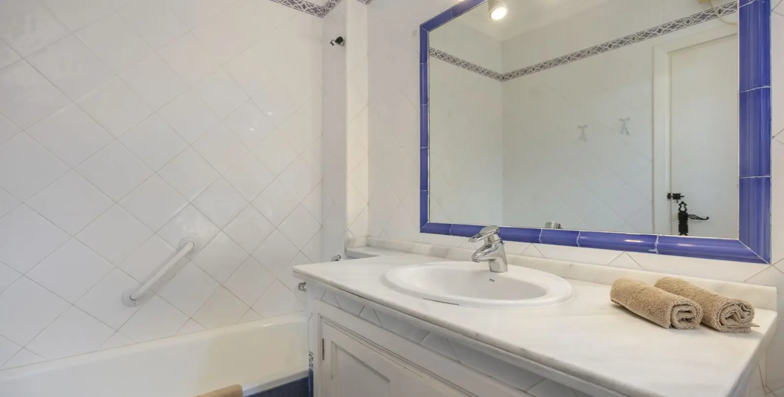 Long-term rent of detached villa in Estepona 34