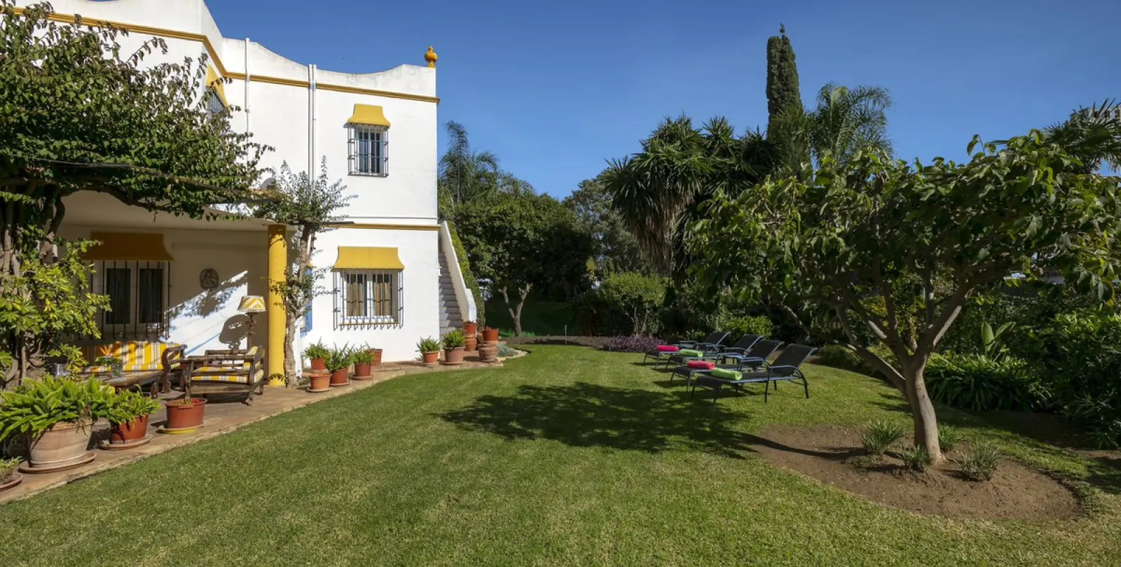 Long-term rent of detached villa in Estepona 39