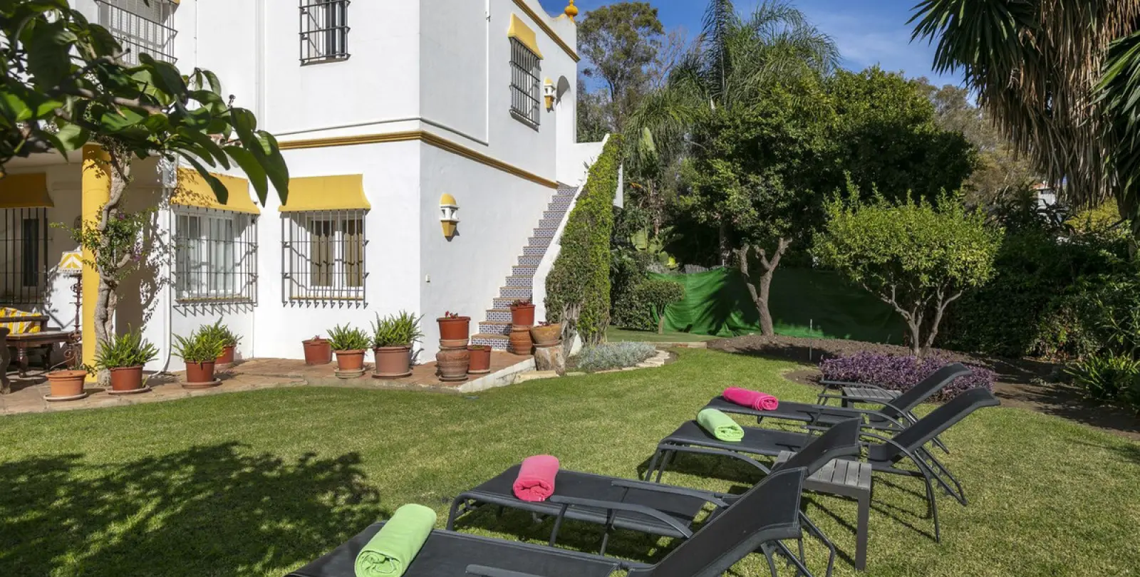 Long-term rent of detached villa in Estepona 43