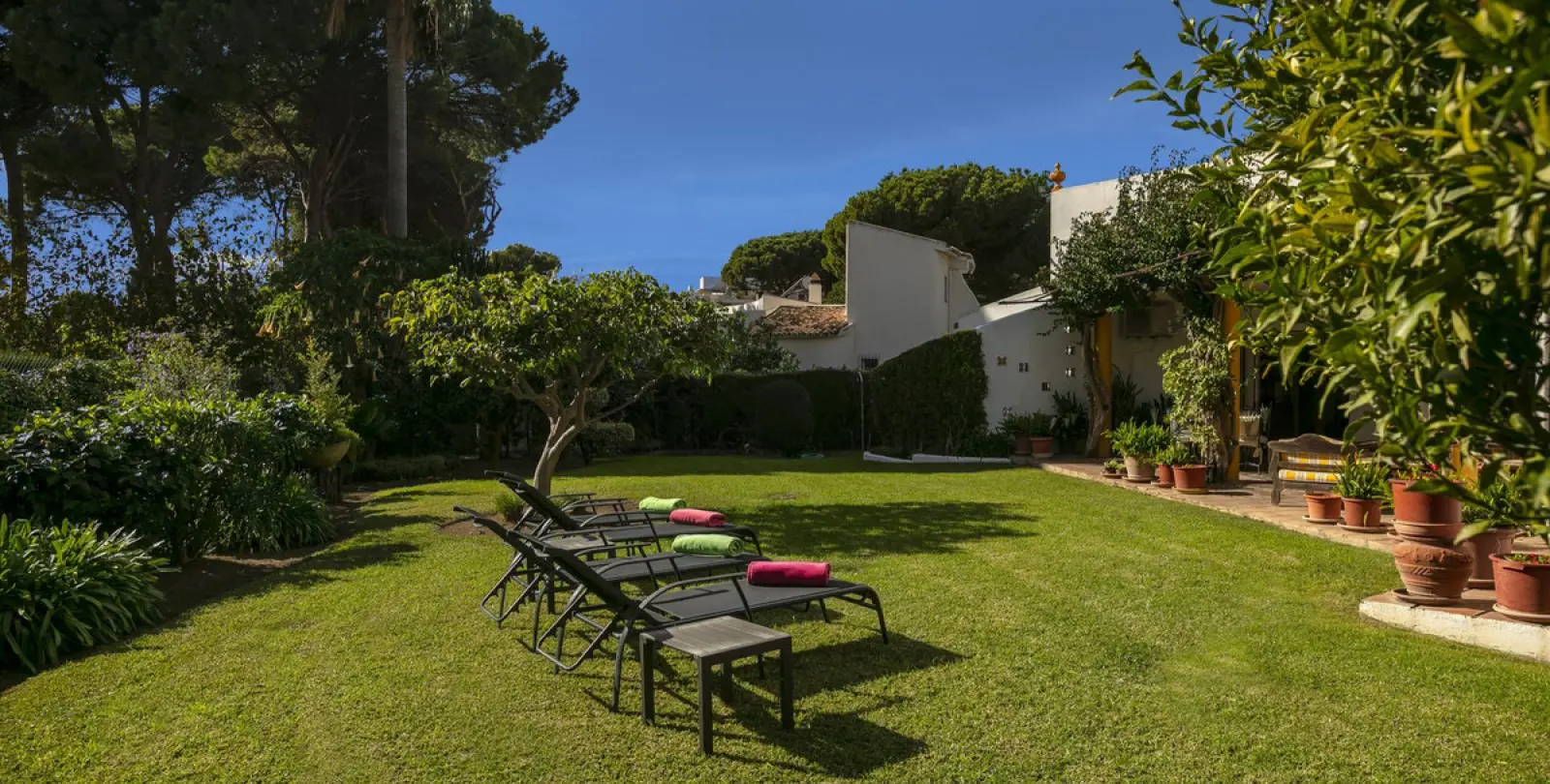 Long-term rent of detached villa in Estepona 46