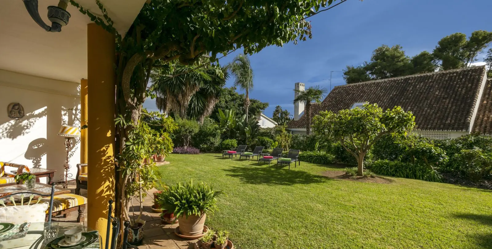 Long-term rent of detached villa in Estepona 49
