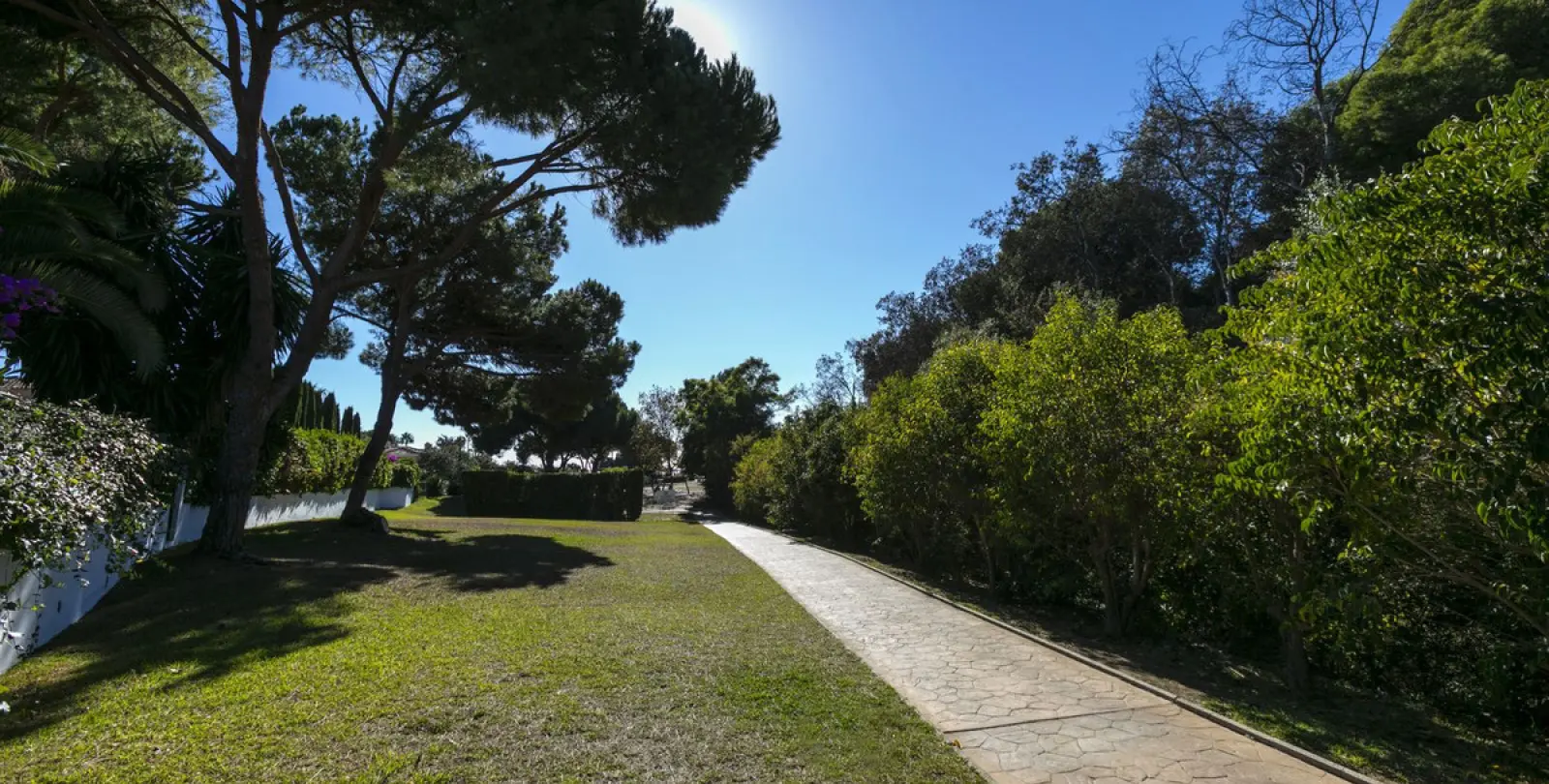 Long-term rent of detached villa in Estepona 76
