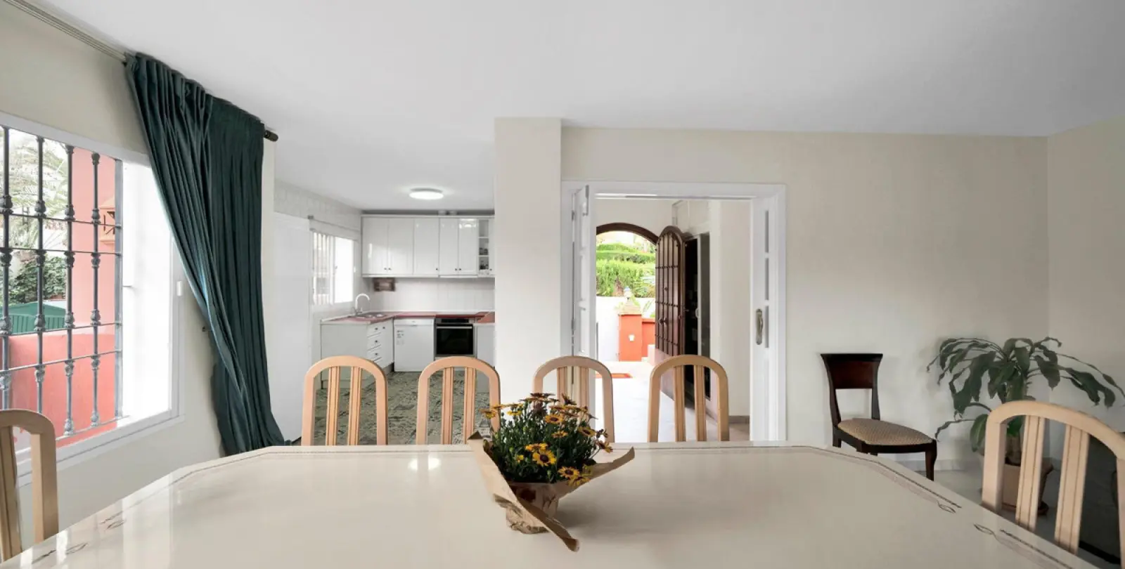 Long-term rent of detached villa in Elviria 20