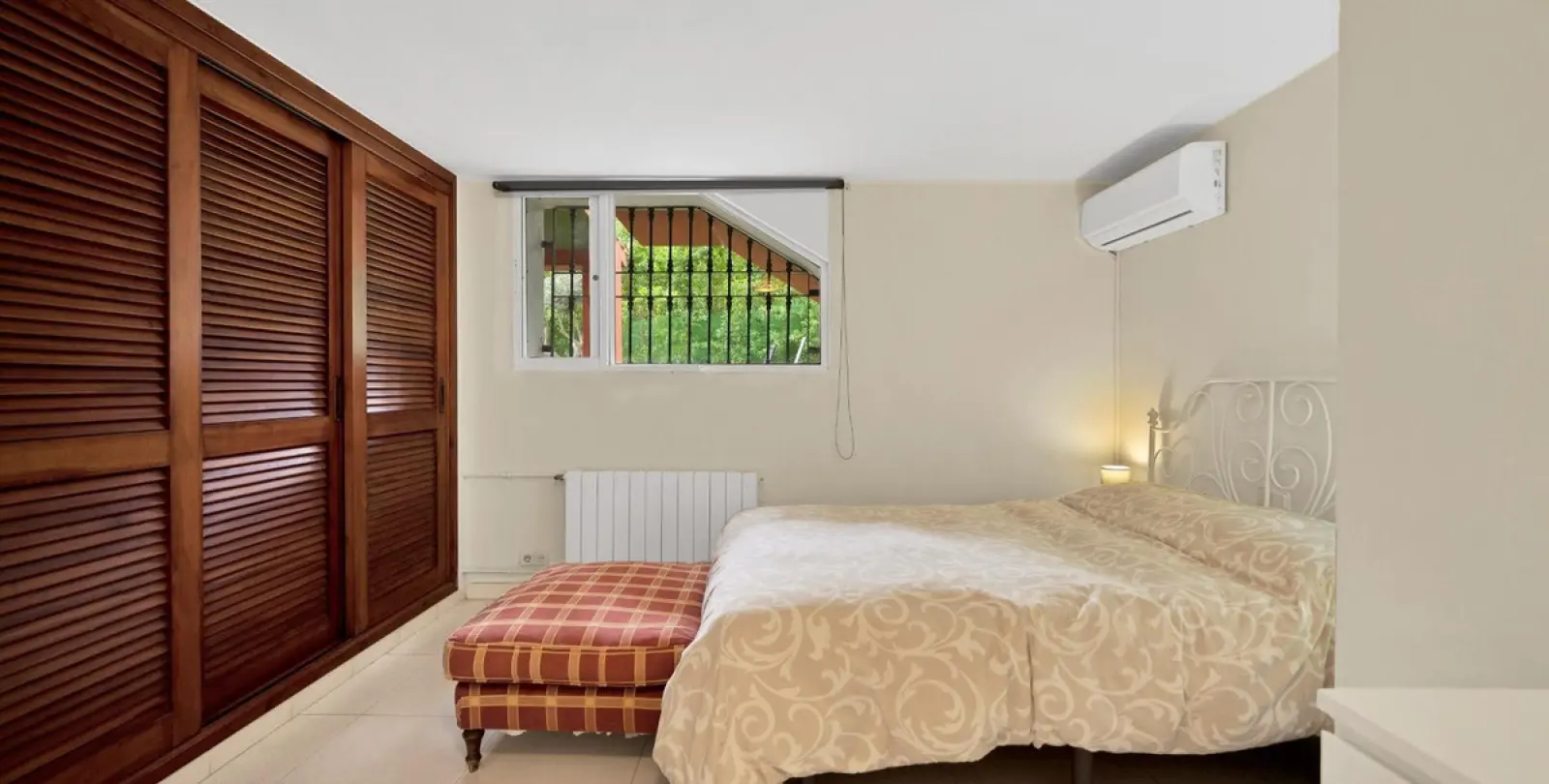 Long-term rent of detached villa in Elviria 38
