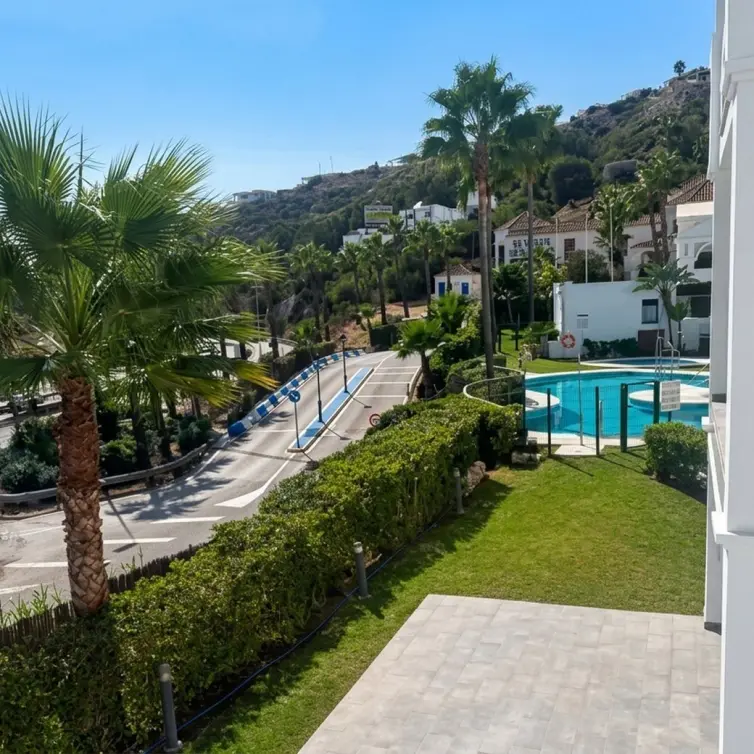 Sale of ground floor apartment in Punta Chullera