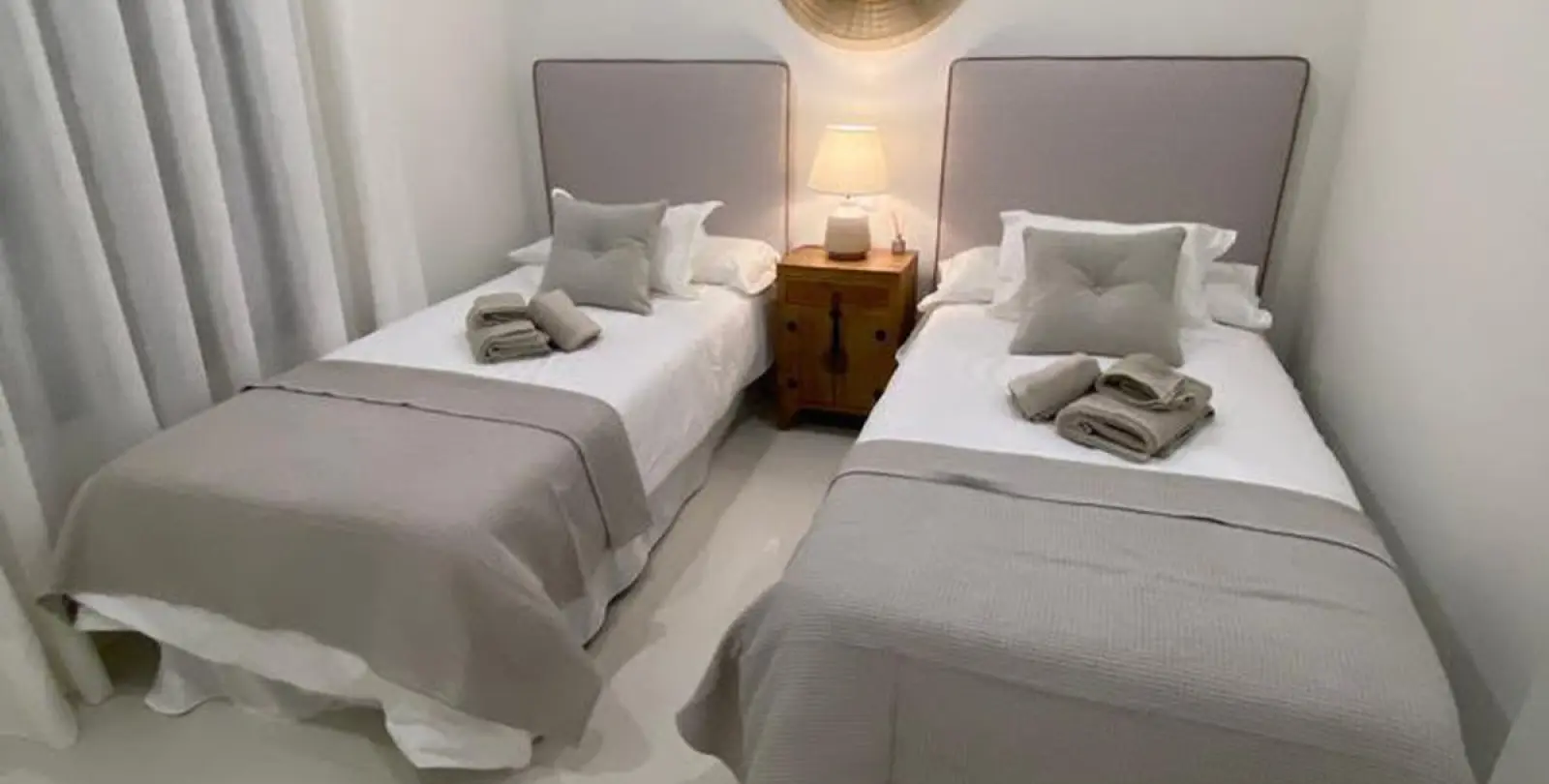 Venta de apartamento en planta baja en Punta Chullera 28