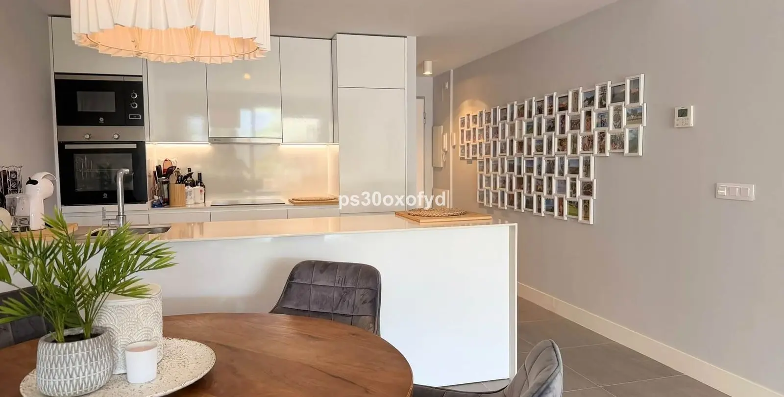 Venta de apartamento en planta baja en La Duquesa 2